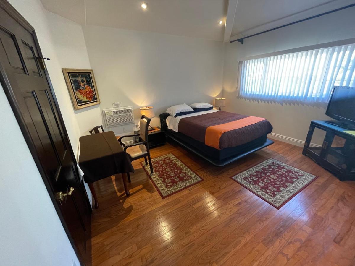 Entire Second Flr - Santa Monica Luxury Roman Villa 로스앤젤레스 외부 사진