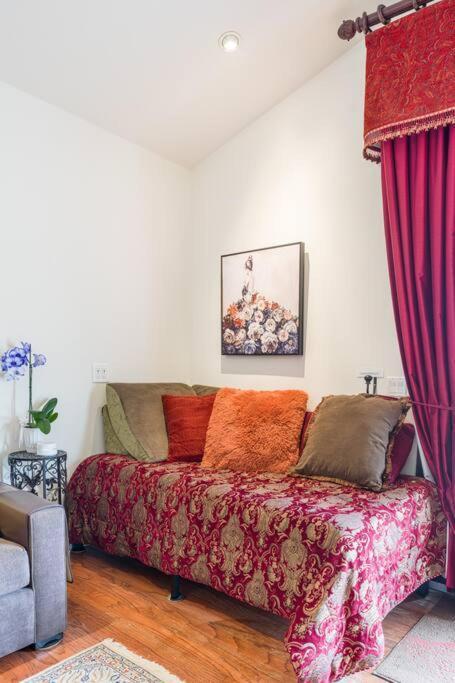 Entire Second Flr - Santa Monica Luxury Roman Villa 로스앤젤레스 외부 사진