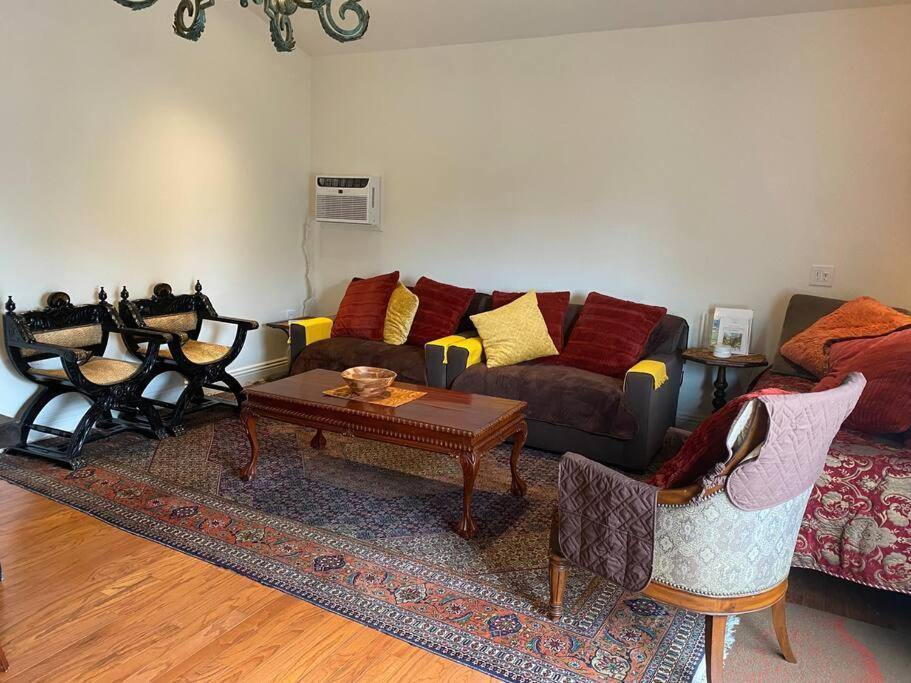 Entire Second Flr - Santa Monica Luxury Roman Villa 로스앤젤레스 외부 사진