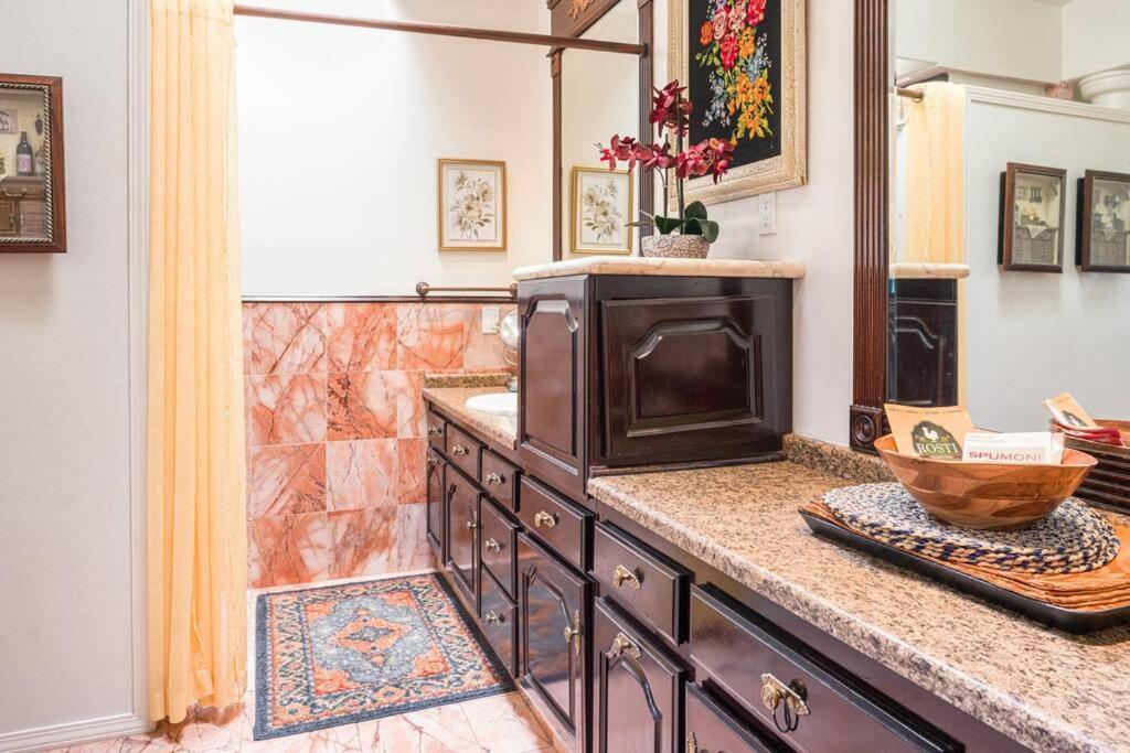 Entire Second Flr - Santa Monica Luxury Roman Villa 로스앤젤레스 외부 사진
