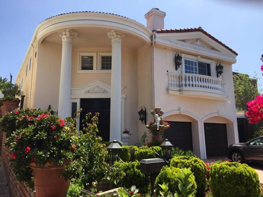 Entire Second Flr - Santa Monica Luxury Roman Villa 로스앤젤레스 외부 사진