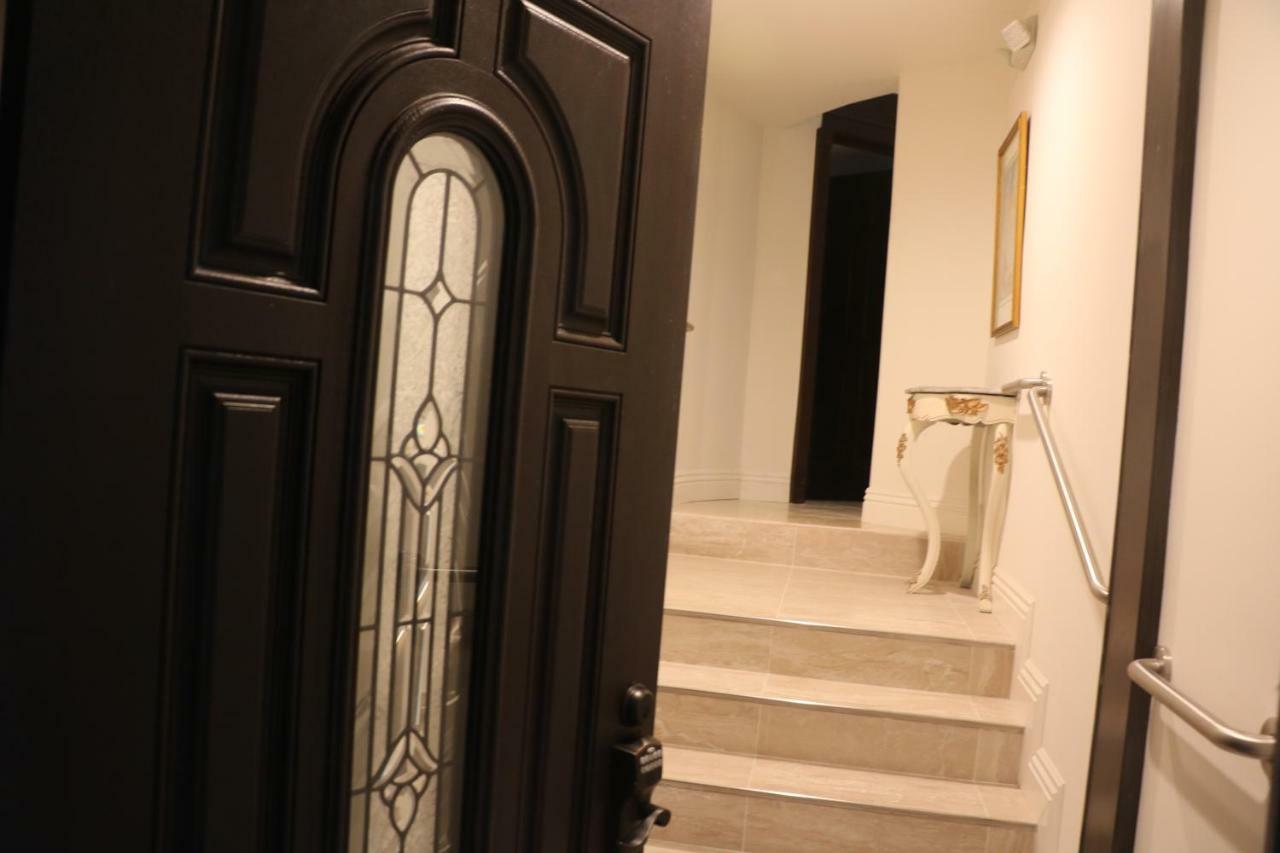 Entire Second Flr - Santa Monica Luxury Roman Villa 로스앤젤레스 외부 사진