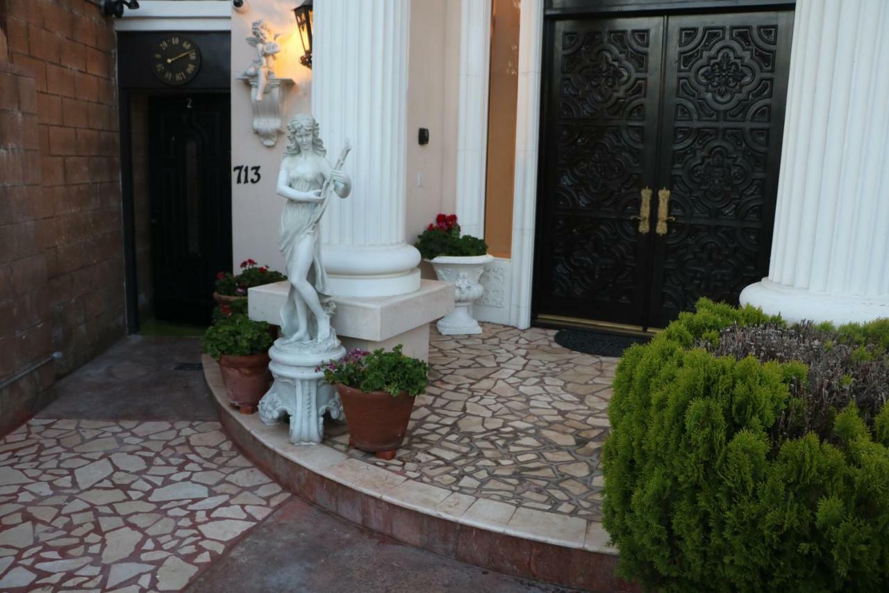 Entire Second Flr - Santa Monica Luxury Roman Villa 로스앤젤레스 외부 사진