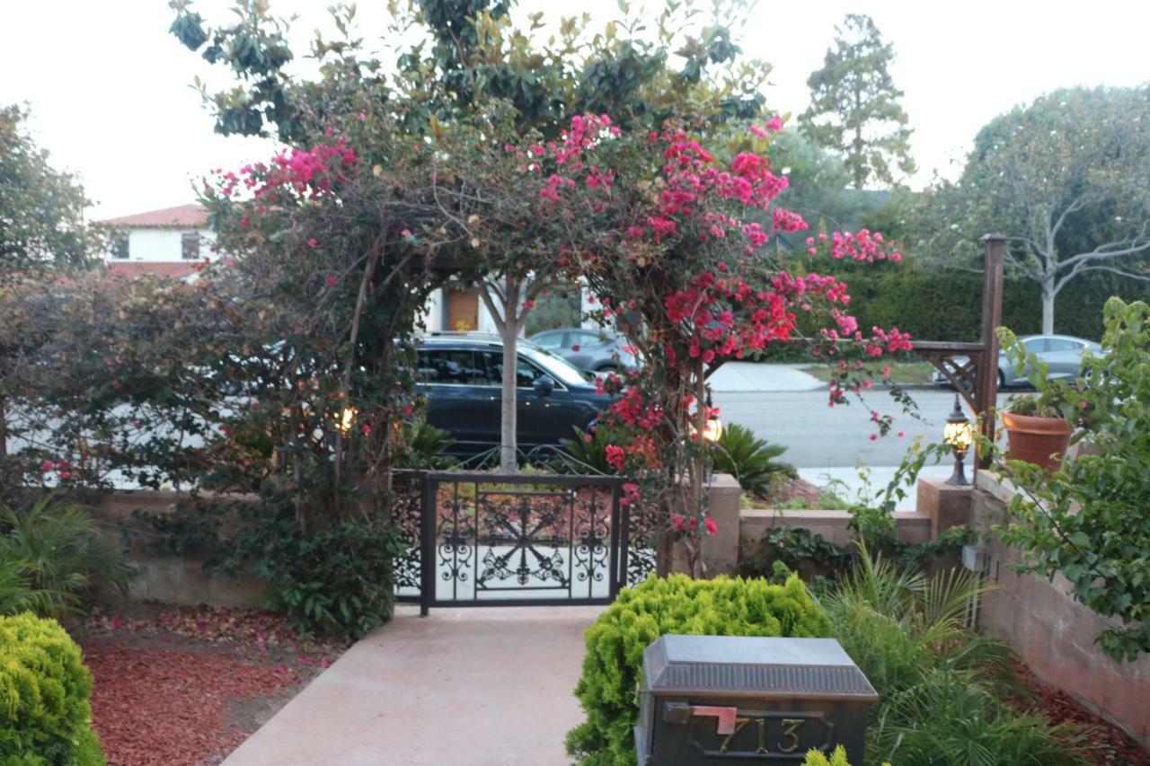 Entire Second Flr - Santa Monica Luxury Roman Villa 로스앤젤레스 외부 사진