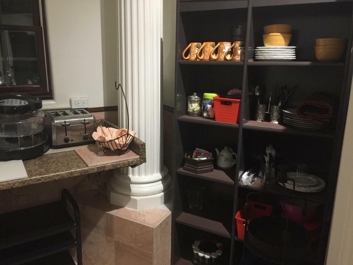Entire Second Flr - Santa Monica Luxury Roman Villa 로스앤젤레스 외부 사진