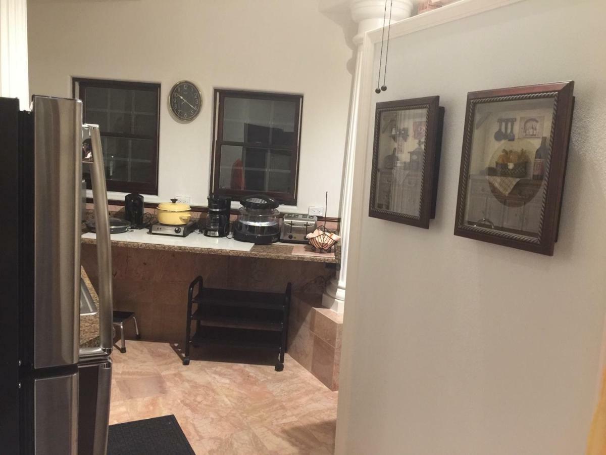 Entire Second Flr - Santa Monica Luxury Roman Villa 로스앤젤레스 외부 사진